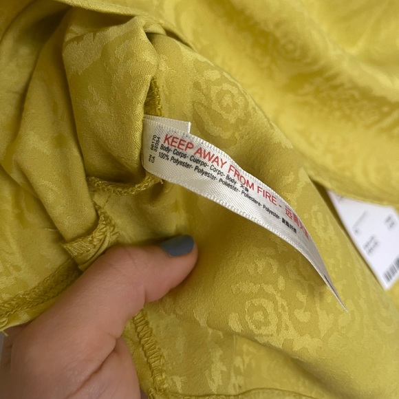 Urban Outfitters Cropped Mustard Cowl Neck Tank - Picture 3 of 6